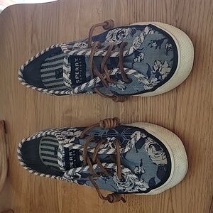 Sperry Topsiders